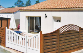Гостиница Holiday home Allee Des Bleuets  Ла-Фот-Сюр-Мер